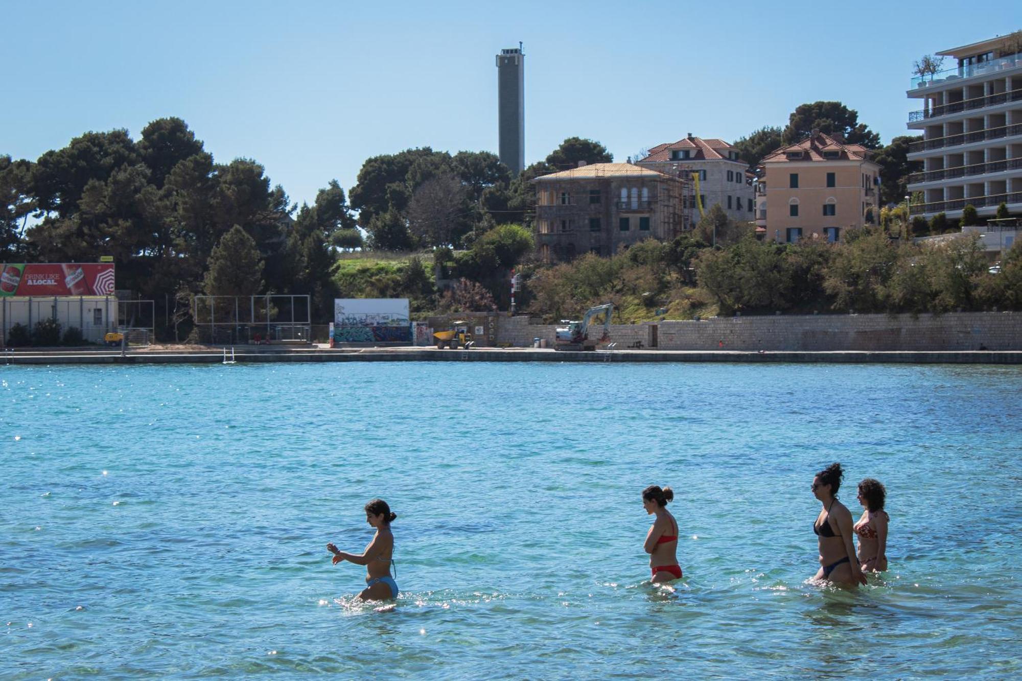 Stylish Oliva On Bacvice Near Old Town Split
